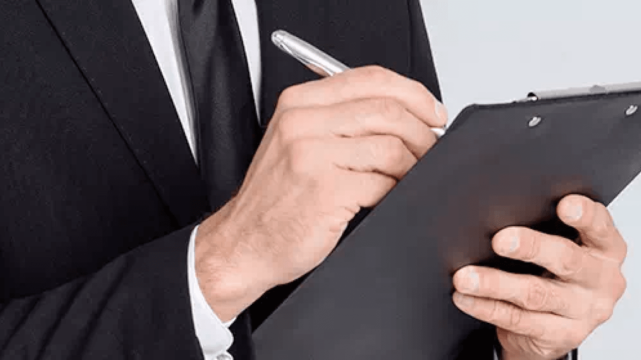 鑑定担当者との二重チェック